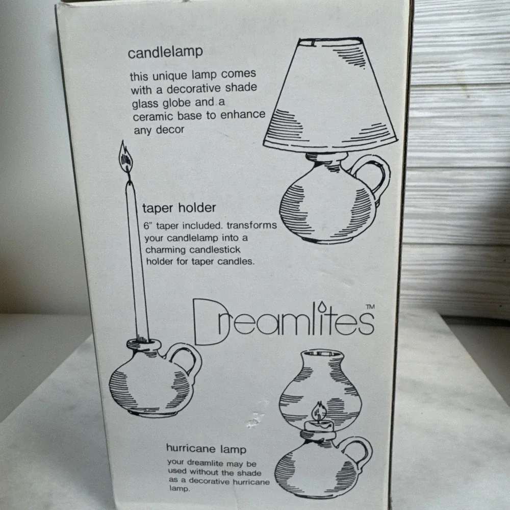 Candlelamp by Dreamlites, Red, Christmas Wreath